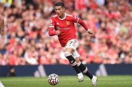 ảnh chụp màn hình ảnh ronaldo đá bóng