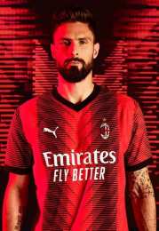 ảnh chụp màn hình áo bóng đá ac milan