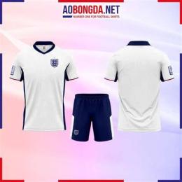 ảnh chụp màn hình áo đá bóng màu trắng