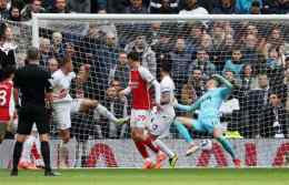 ảnh chụp màn hình bóng đá arsenal tottenham