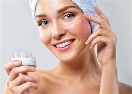ảnh chụp màn hình kem dưỡng ẩm cho da khô bong tróc