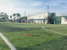 ảnh chụp màn hình sân bóng đá ông bầu bảo long