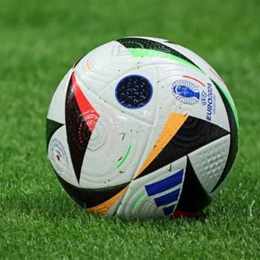 bóng đá euro 2026