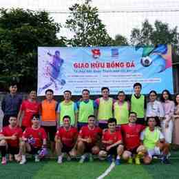 bóng đá giao hữu việt