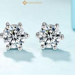 bông tai đá moissanite