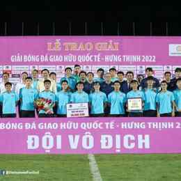 giải bóng đá giao hữu quốc tế