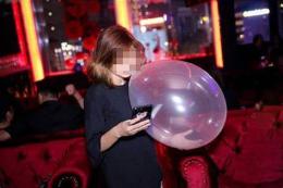 giao diện app ca sĩ hít bóng cười ở đà nẵng là ai