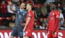 giao diện app câu lạc bộ bóng đá adelaide united gặp sydney fc