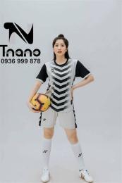 giao diện app quần áo bóng đá nữ