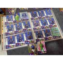 giao diện app shop thẻ cầu thủ bóng đá match attax & panini