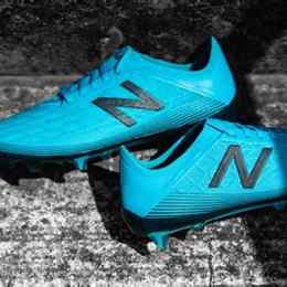 giày bóng đá new balance