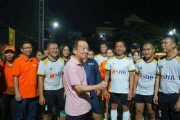 hướng dẫn sử dụng bầu hiển bóng đá
