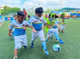 hướng dẫn sử dụng dạy đá bóng cho trẻ em