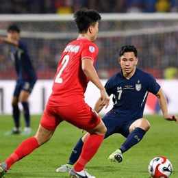 phe play trong bóng đá là gì