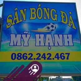 sân bóng đá mỹ anh