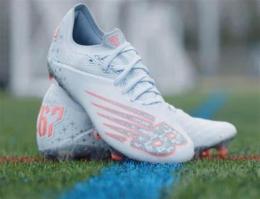 tính năng nổi bật giày bóng đá new balance