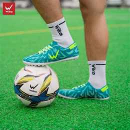 tính năng nổi bật giày bóng đá nữ