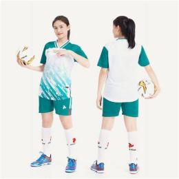 tính năng nổi bật quần áo đá bóng nữ