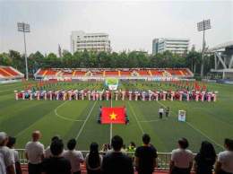 tính năng nổi bật sân bóng đá thanh niên