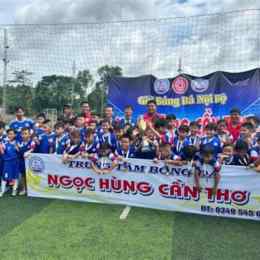 trung tâm bóng đá ngọc hùng